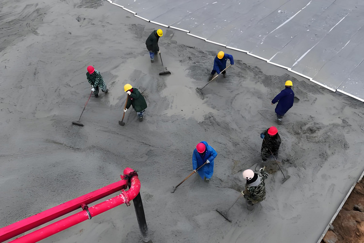 养护不到位也是混凝土开裂的原因 养护不到位也是混凝土开裂的原因.jpg