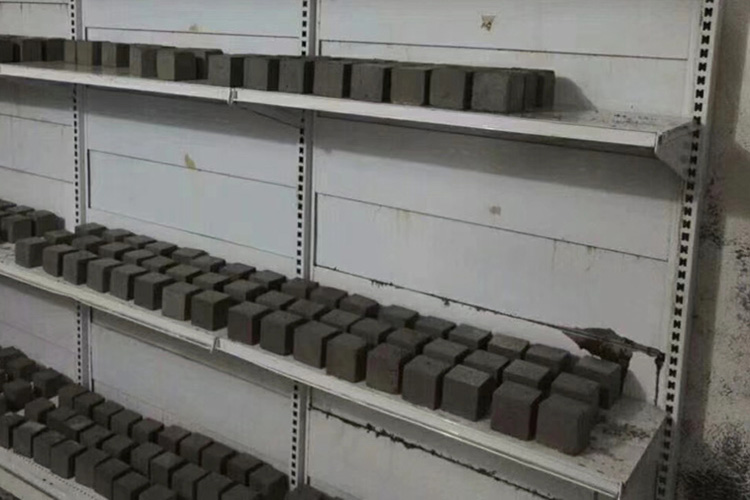 混凝土试块强度试验 混凝土试块强度试验.jpg